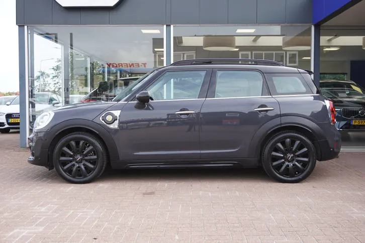 Mini Countryman 2018 photo 2
