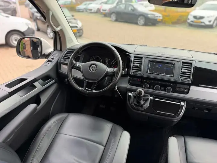Volkswagen Transporter 2017 photo 2