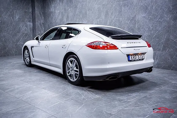 Porsche Panamera 2012 photo 5