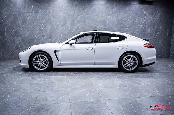 Porsche Panamera 2012 photo 4