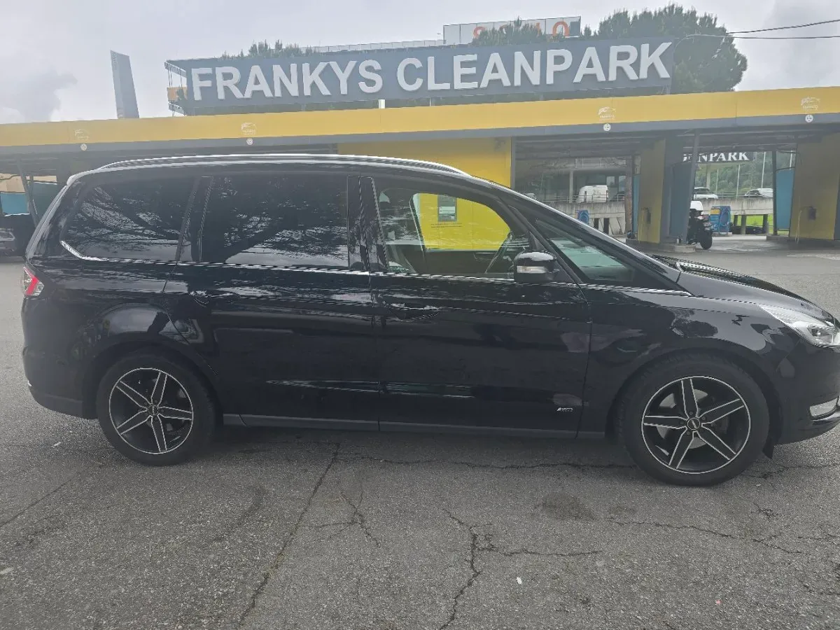 Ford Galaxy 2017 photo 2
