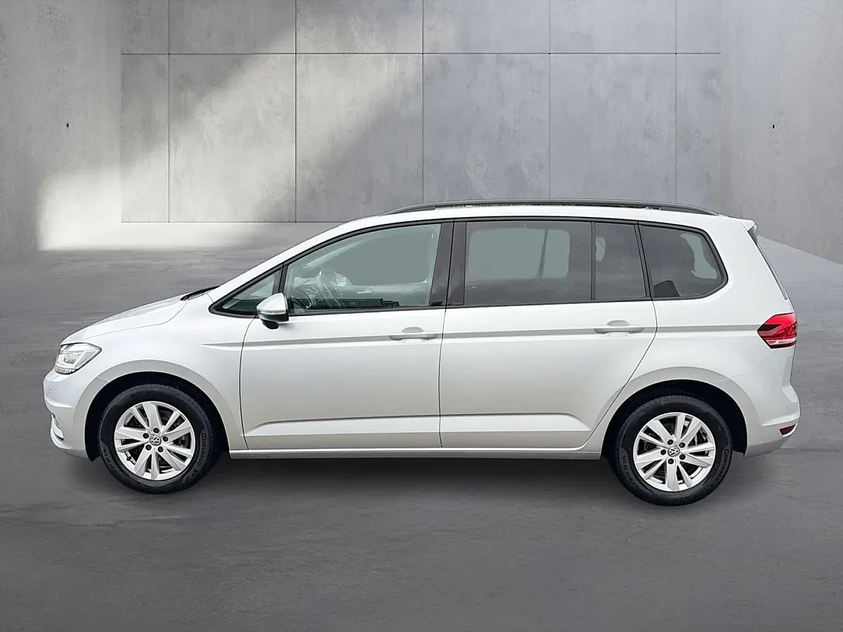 Volkswagen Touran 2020 photo 2