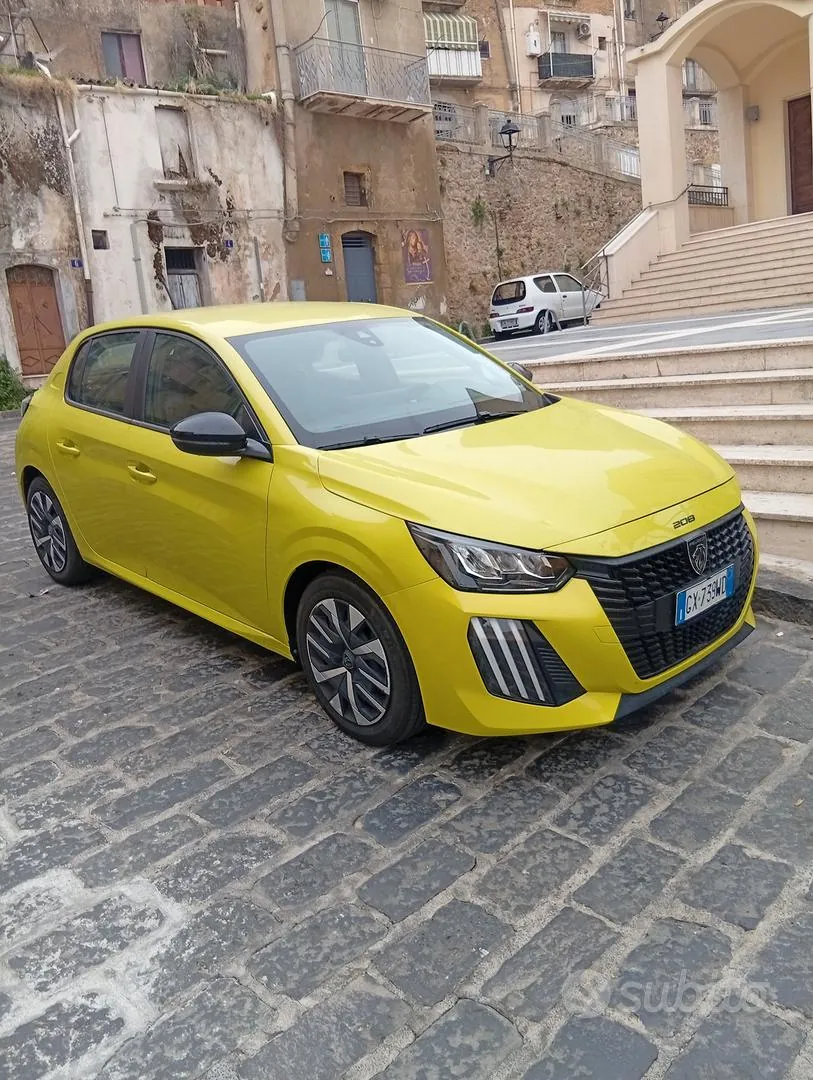 Peugeot 208 2024 photo 3