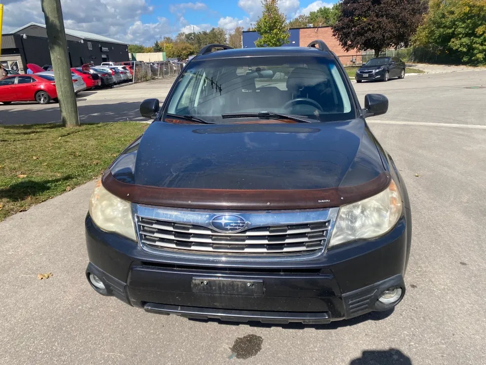 Subaru Forester 2010 photo 2