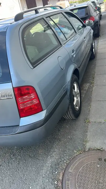 Skoda Octavia 2002 photo 2