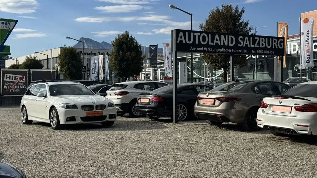 BMW 5 Series 2011 photo 2