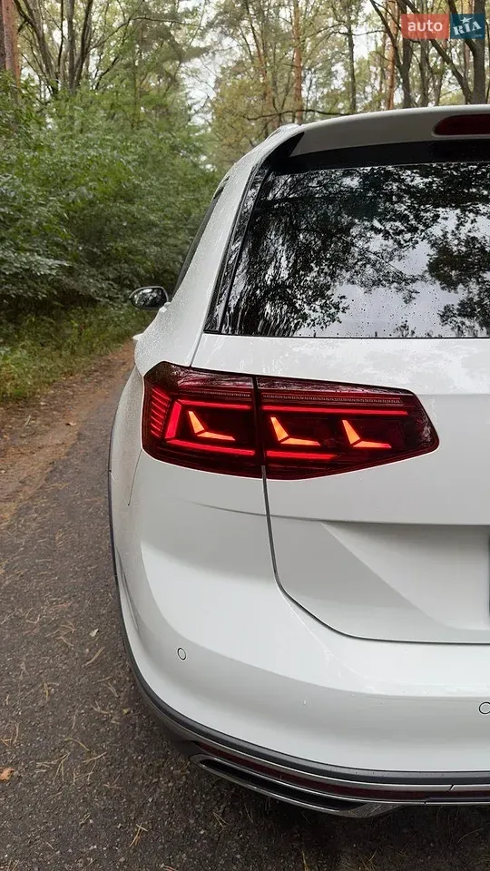Volkswagen Passat 2021 photo 3