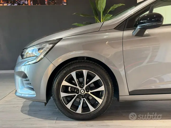 Renault Clio 2023 photo 4