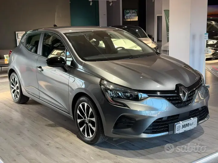 Renault Clio 2023 photo 3
