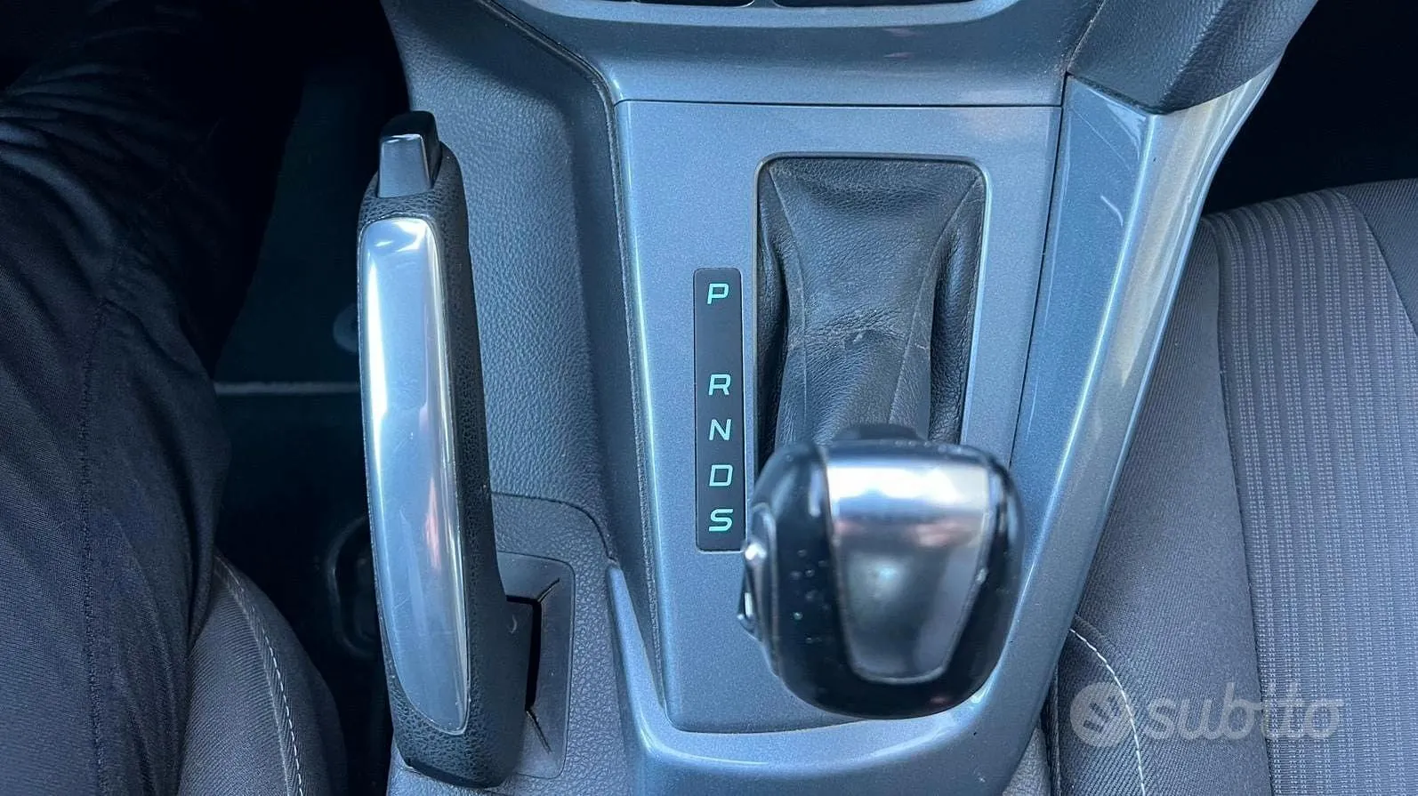 Ford Focus 2011 photo 2