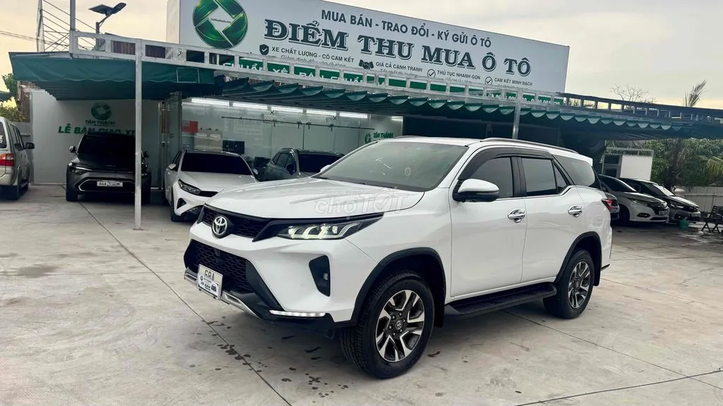 Toyota Fortuner 2021 photo 5