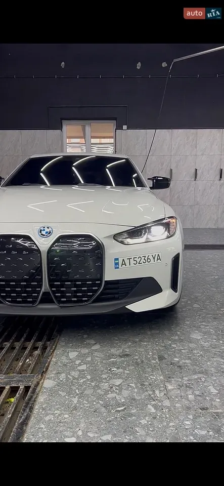 BMW I4