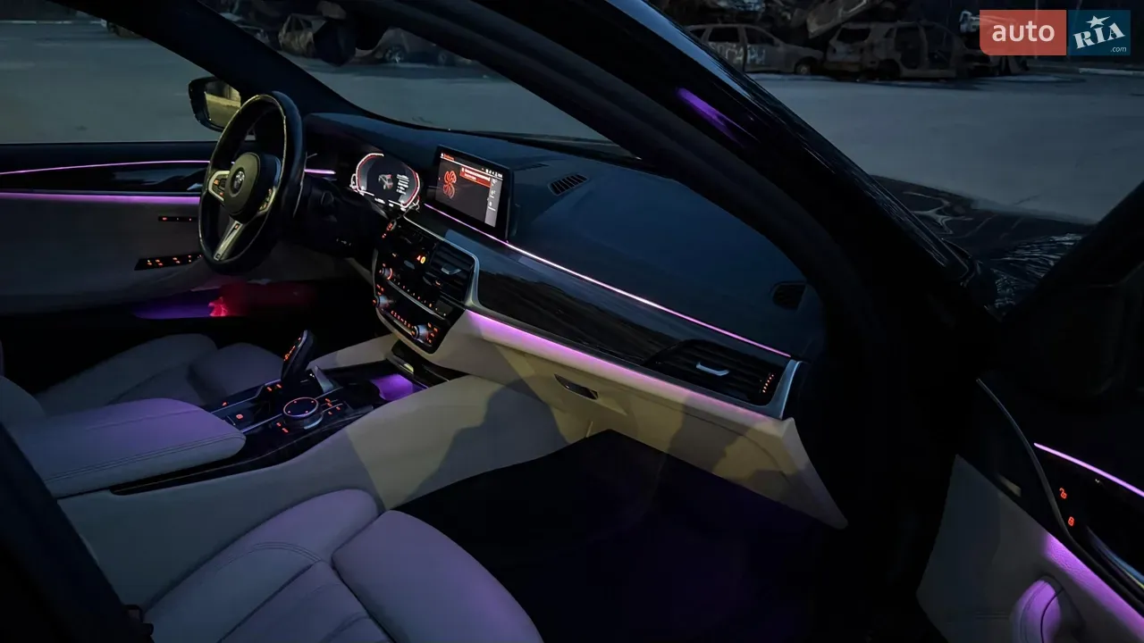 BMW 5 Series 2019 photo 3