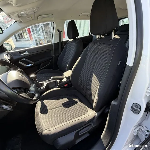 Peugeot 308 2020 photo 3