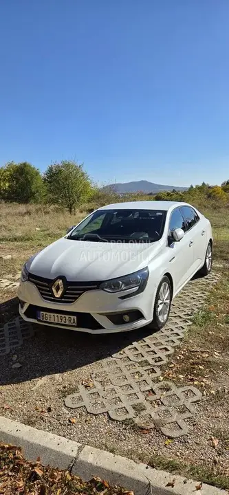 Renault Megane 2017 photo 2