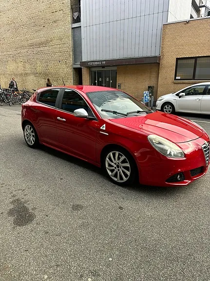 Alfa Romeo Giulietta 2010 photo 5