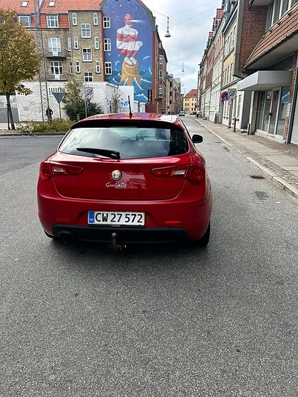 Alfa Romeo Giulietta 2010 photo 3