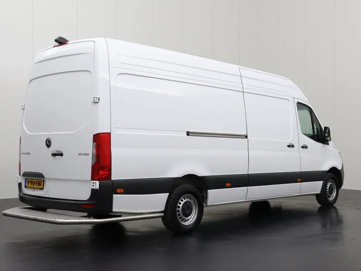 Mercedes-Benz Sprinter 2024 photo 2