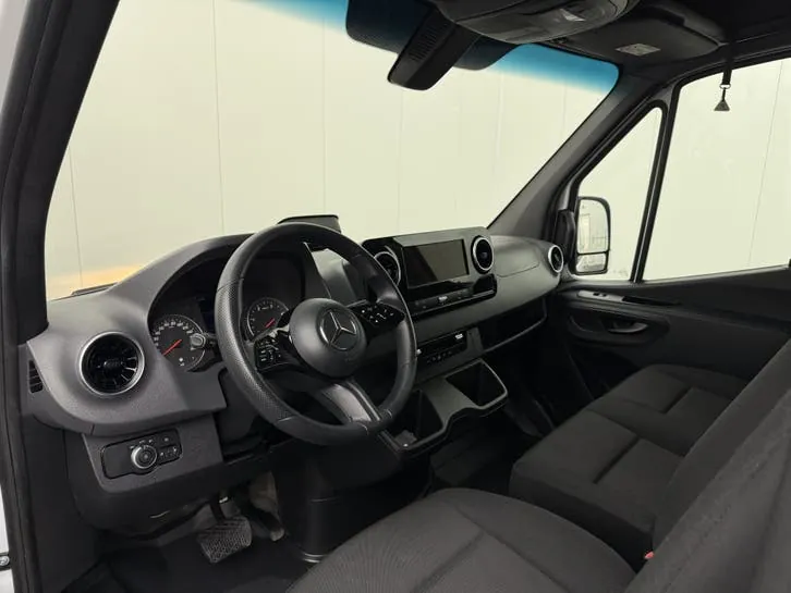 Mercedes-Benz Sprinter 2024 photo 3