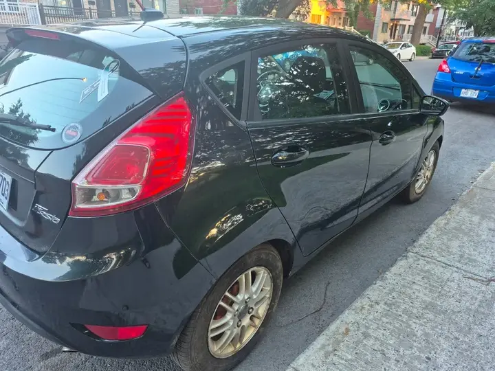 Ford Fiesta 2014 photo 4