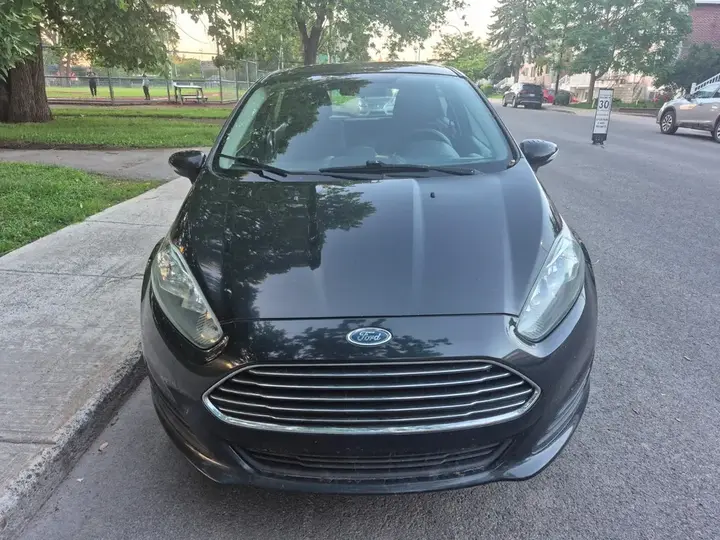 Ford Fiesta 2014 photo 2