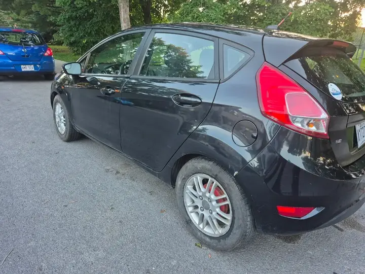 Ford Fiesta 2014 photo 5