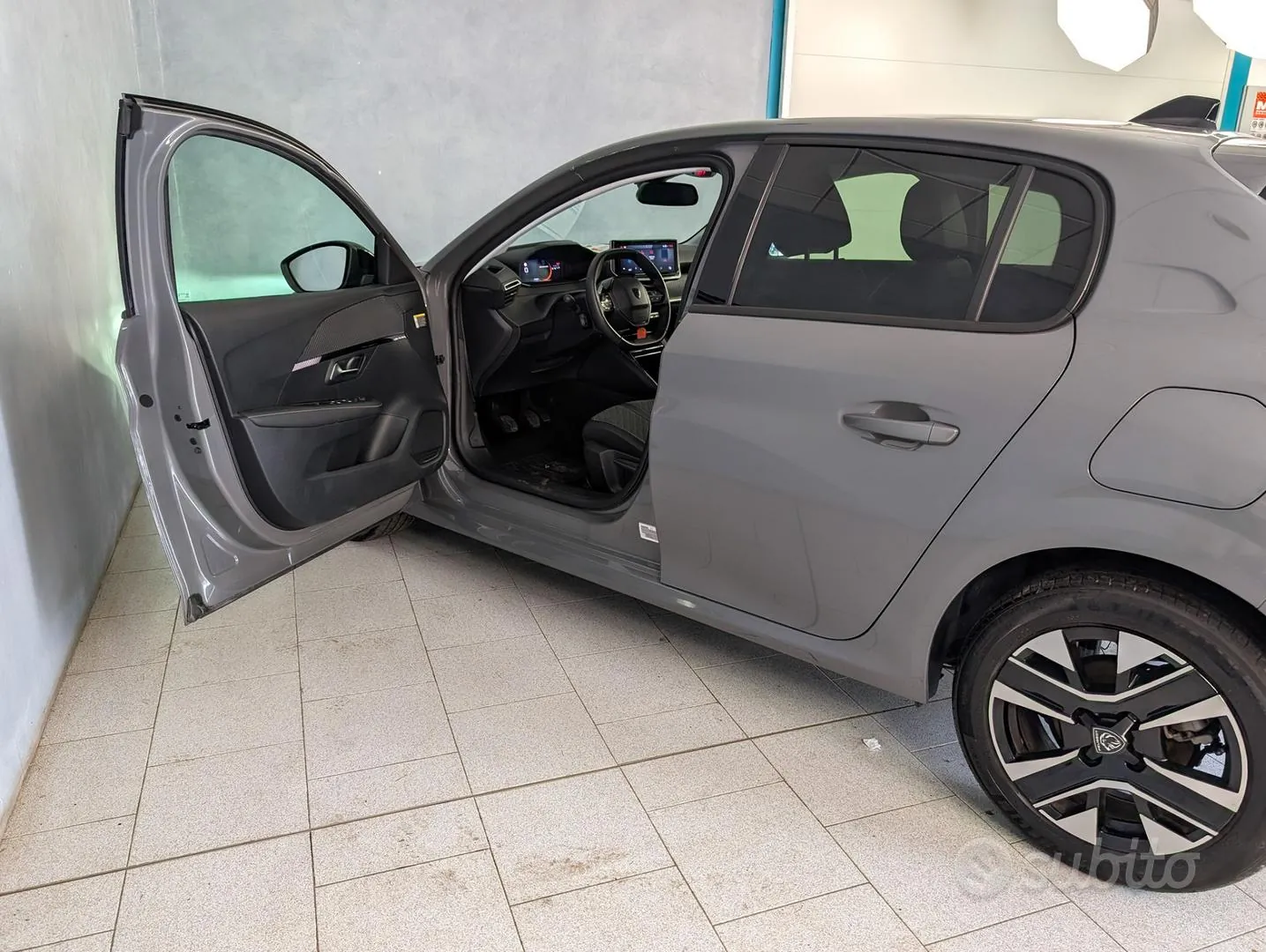 Peugeot 208 2025 photo 4