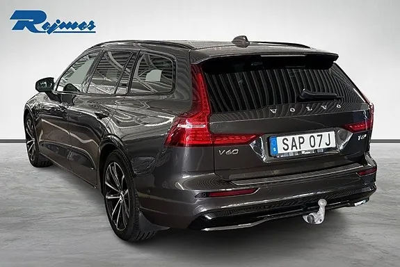 Volvo V60 2025 photo 2