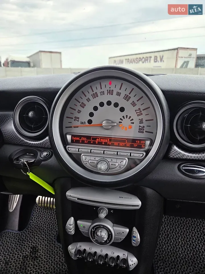 Mini Cooper 2010 photo 5