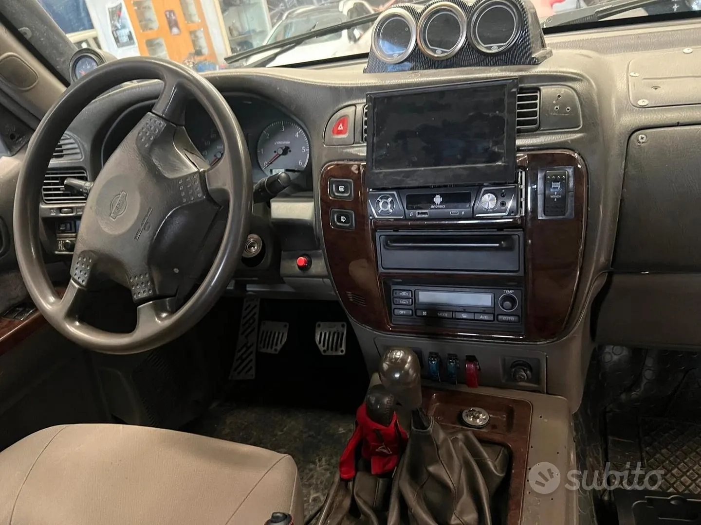 Nissan Patrol 1998 photo 5
