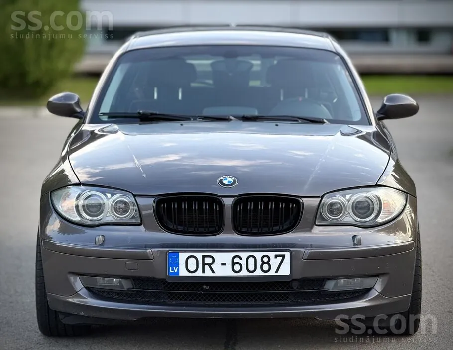 BMW 120D 2009 photo 2