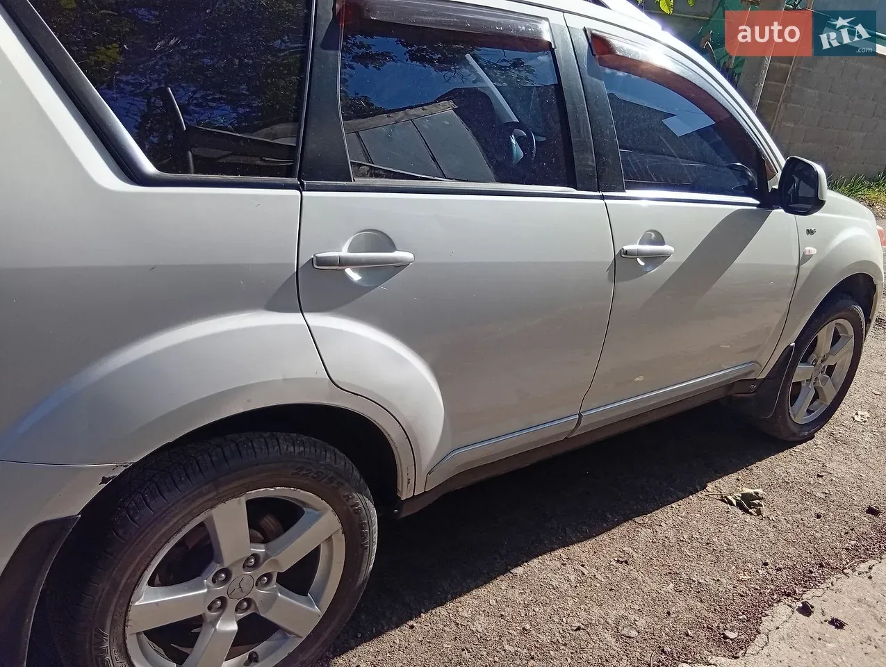 Mitsubishi Outlander Xl 2008 photo 4