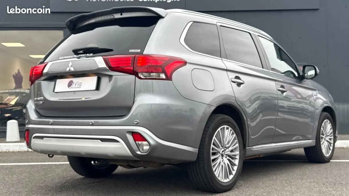Mitsubishi Outlander 2020 photo 4