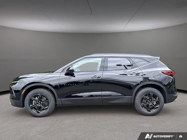 Chevrolet Blazer 2026 photo 2