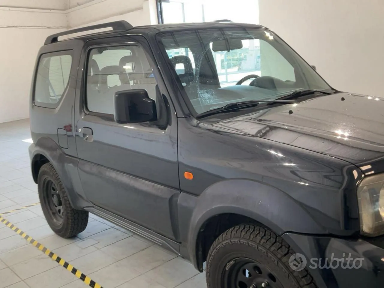 Suzuki Jimny 2010 photo 4