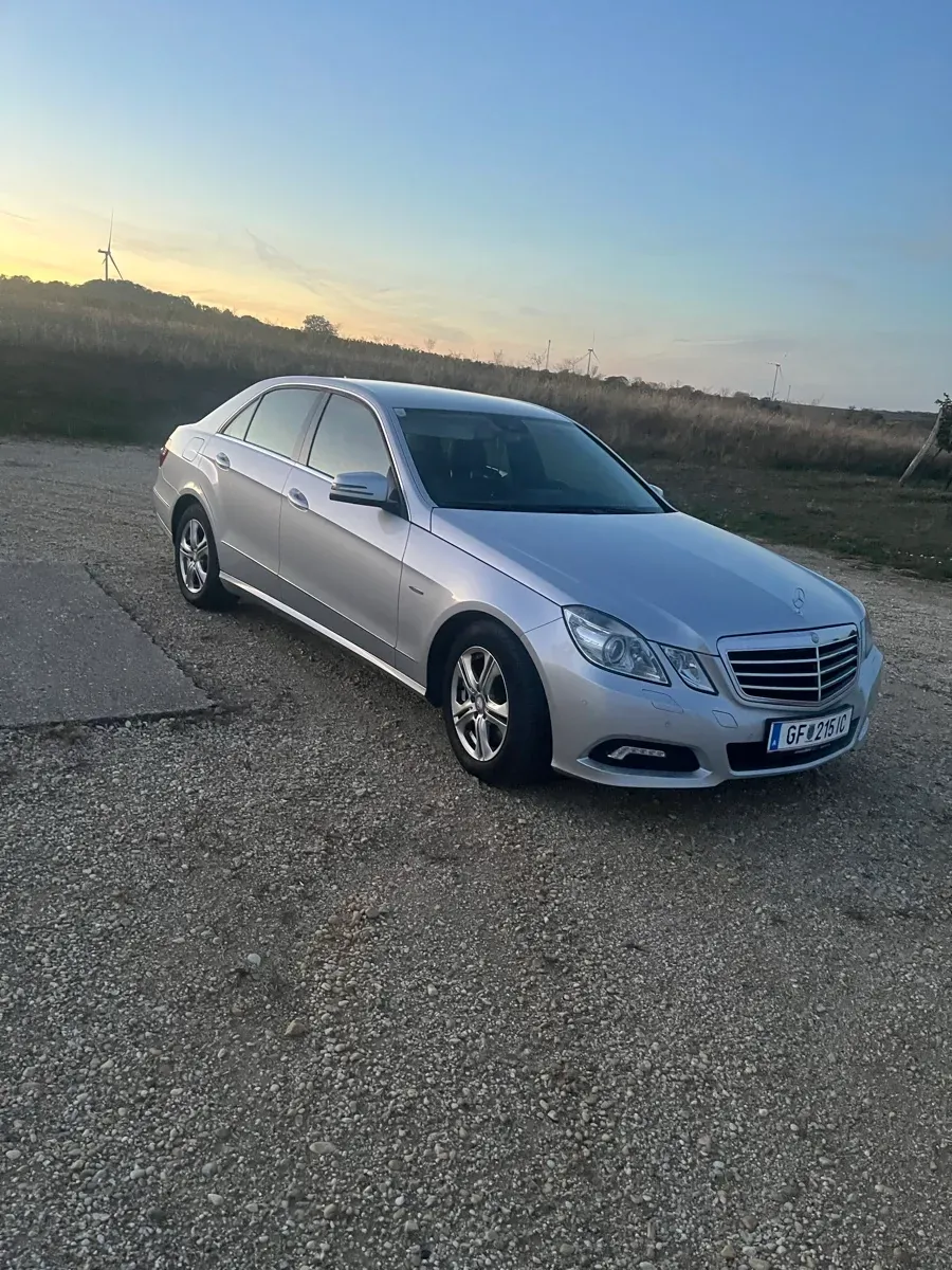 Mercedes-Benz E-Class 2009 photo 3