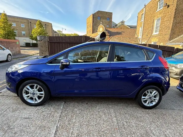 Ford Fiesta 2014 photo 5