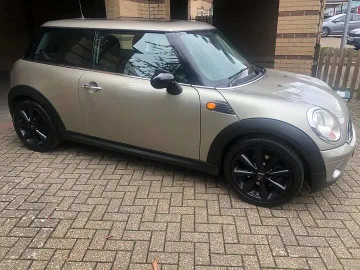Mini Hatch 2007 photo 4