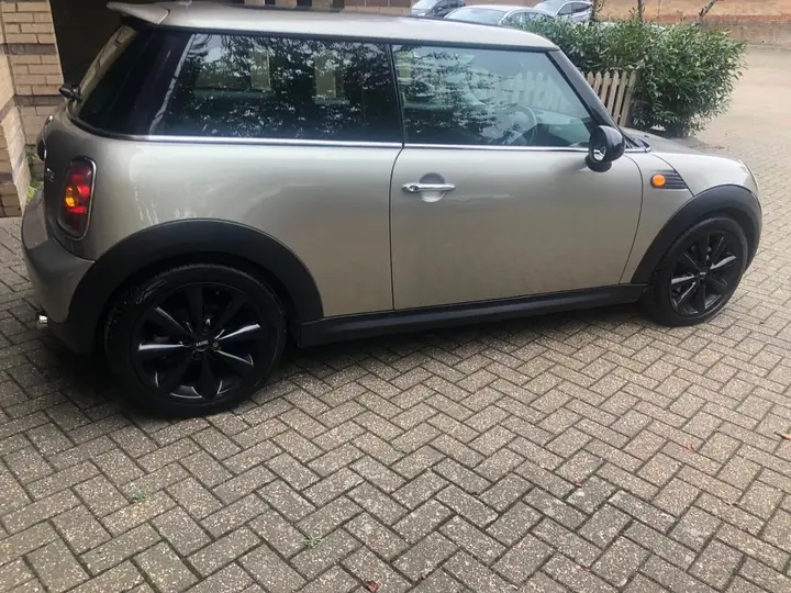 Mini Hatch 2007 photo 5