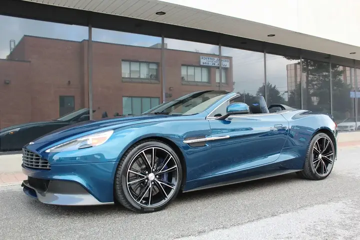 Aston Martin Vanquish