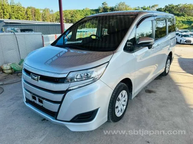 Toyota Noah X 2021 photo 2