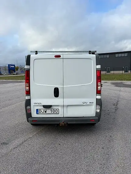 Opel Vivaro 2010 photo 4