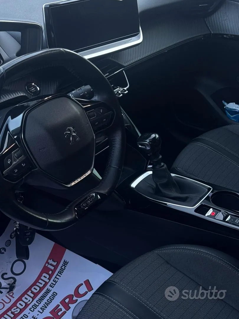Peugeot 208 2020 photo 5