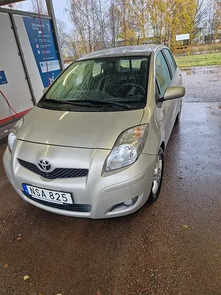 Toyota Yaris 2010 photo 4