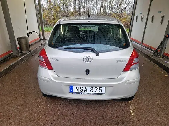 Toyota Yaris 2010 photo 3