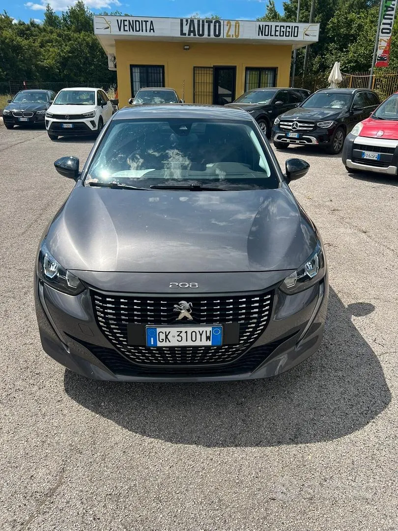 Peugeot 208 2022 photo 3