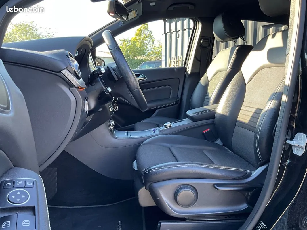 Mercedes-Benz B-Class 2017 photo 5