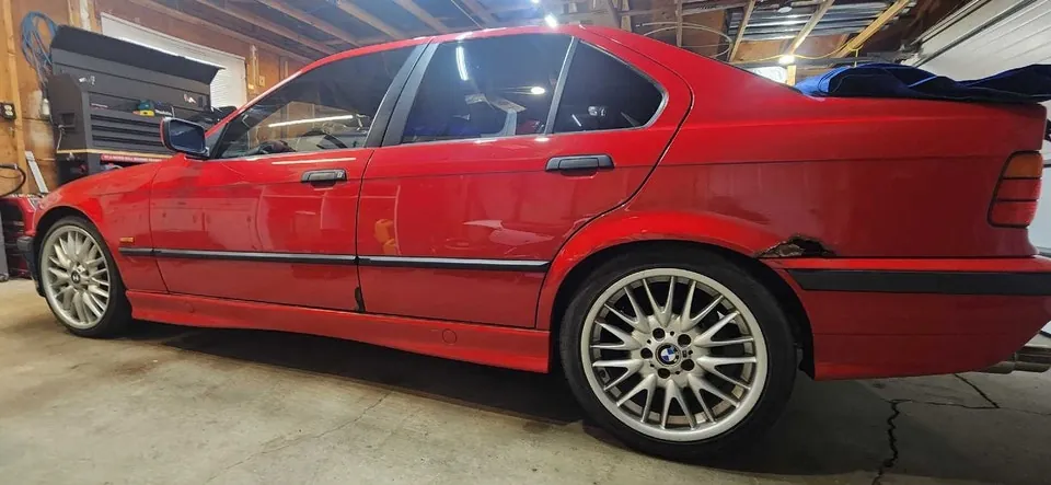 BMW E36 1998 photo 2