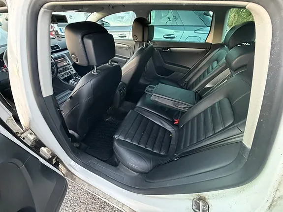Volkswagen Passat 2012 photo 5