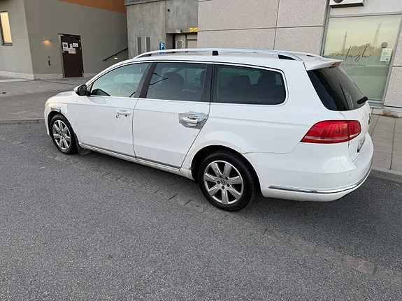 Volkswagen Passat 2012 photo 4